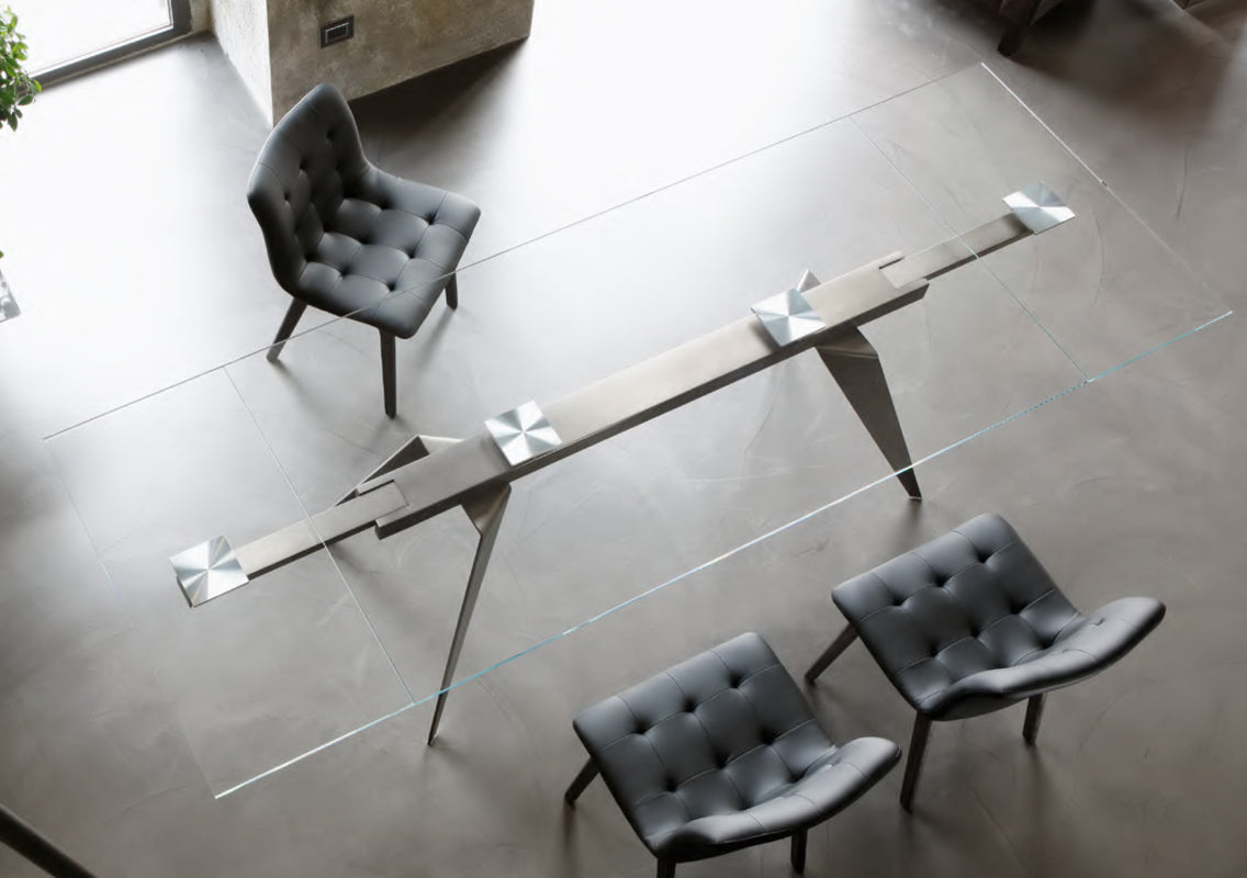 Ramos Extendable Dining Table (Quick Ship)