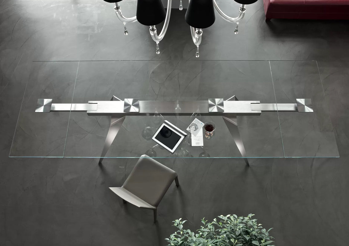 Ramos Extendable Dining Table (Quick Ship)