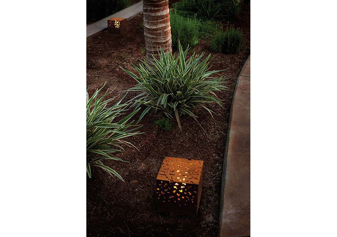 Ams 40 Corten Outdoor Floor Lamp (Quick Ship)