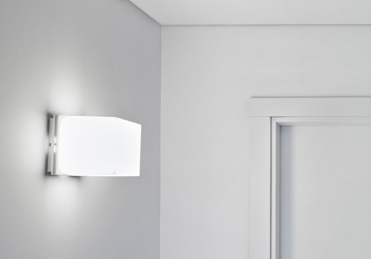 Q.Bo W Wall Lamp