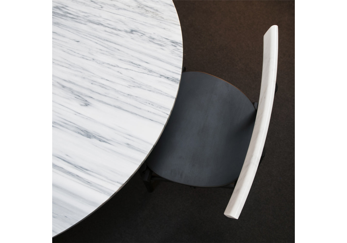 Mewoma Dining Table
