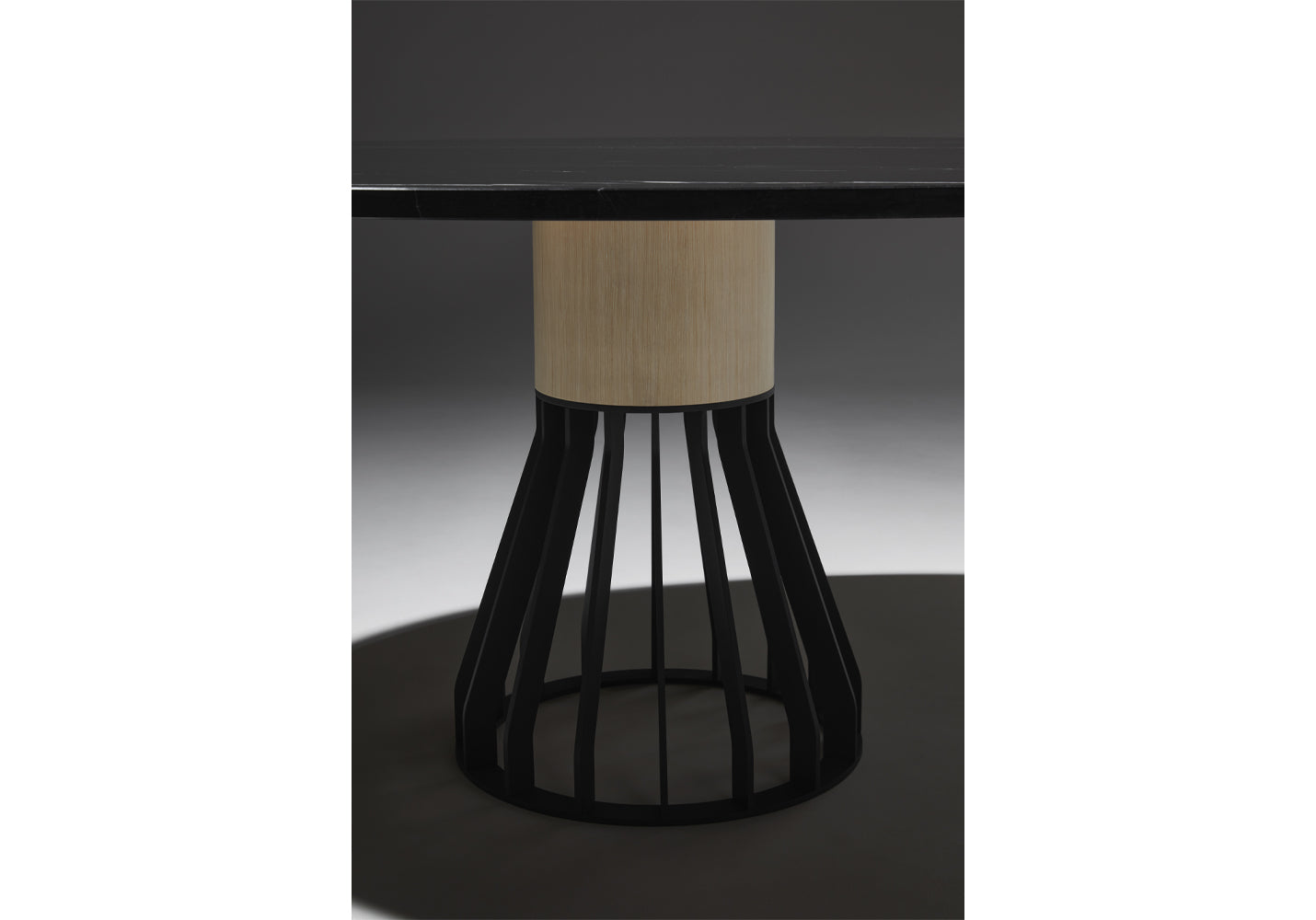 Mewoma Dining Table