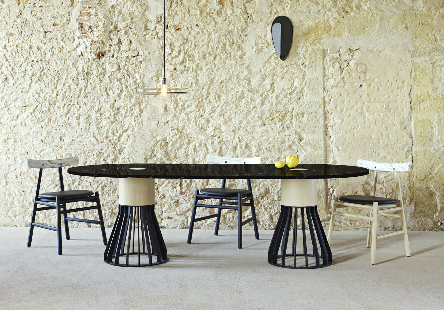 Mewoma Dining Table