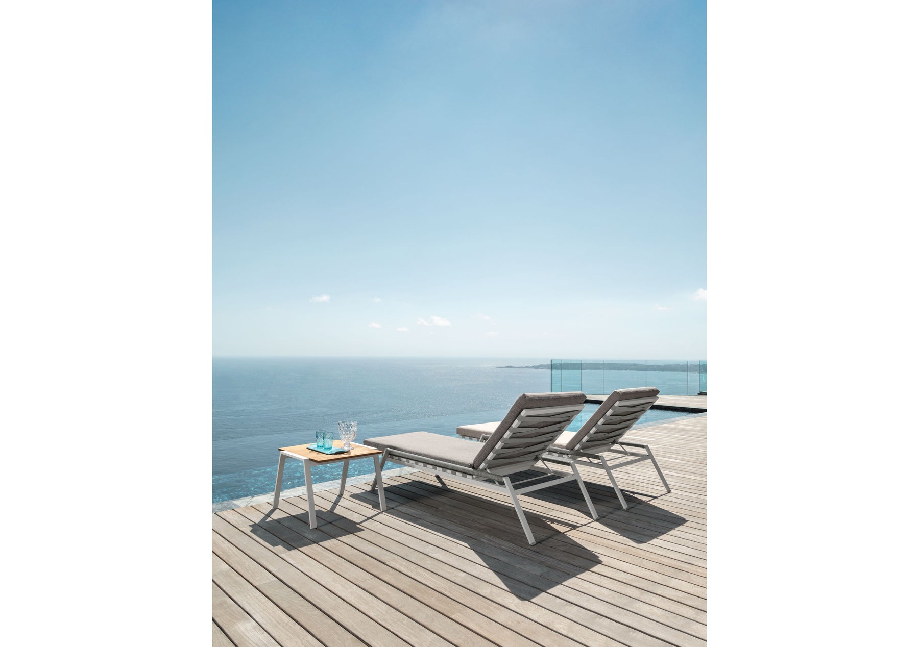 Cottage Sunbed