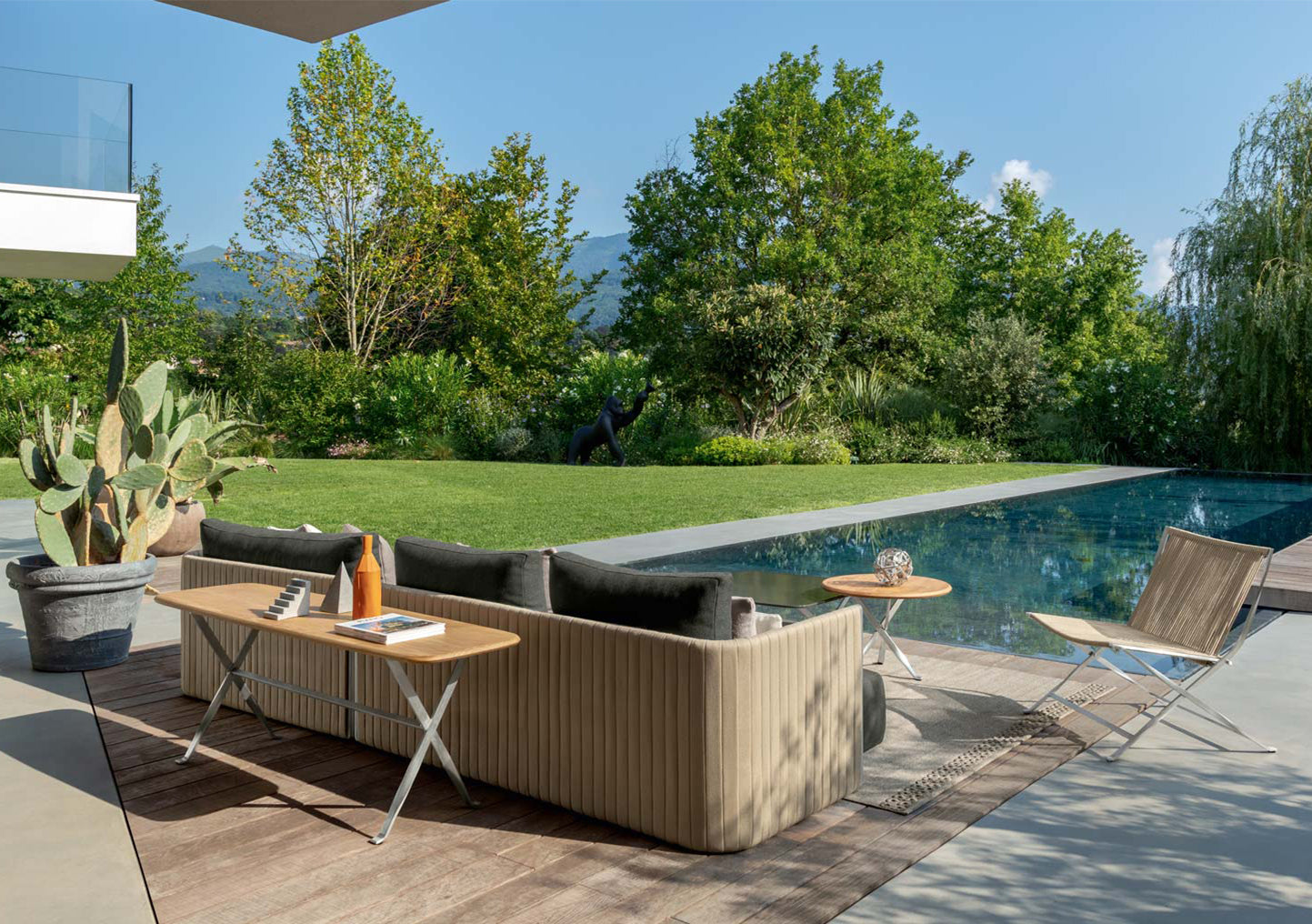 George Folding Lounge Armchair