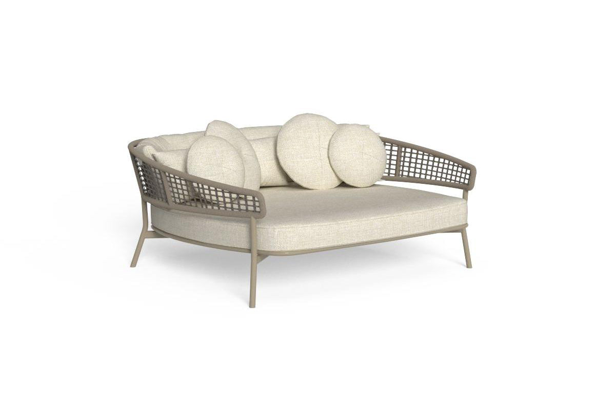 Finish - Dove Frame Warm White Cushions