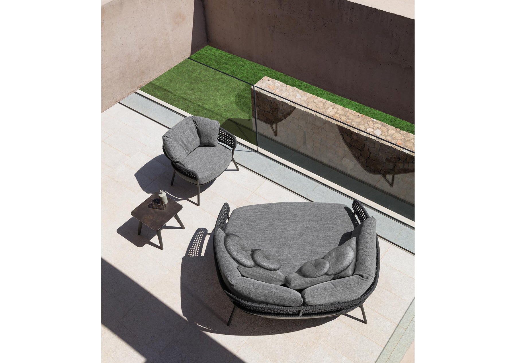 Moon//Alu Daybed