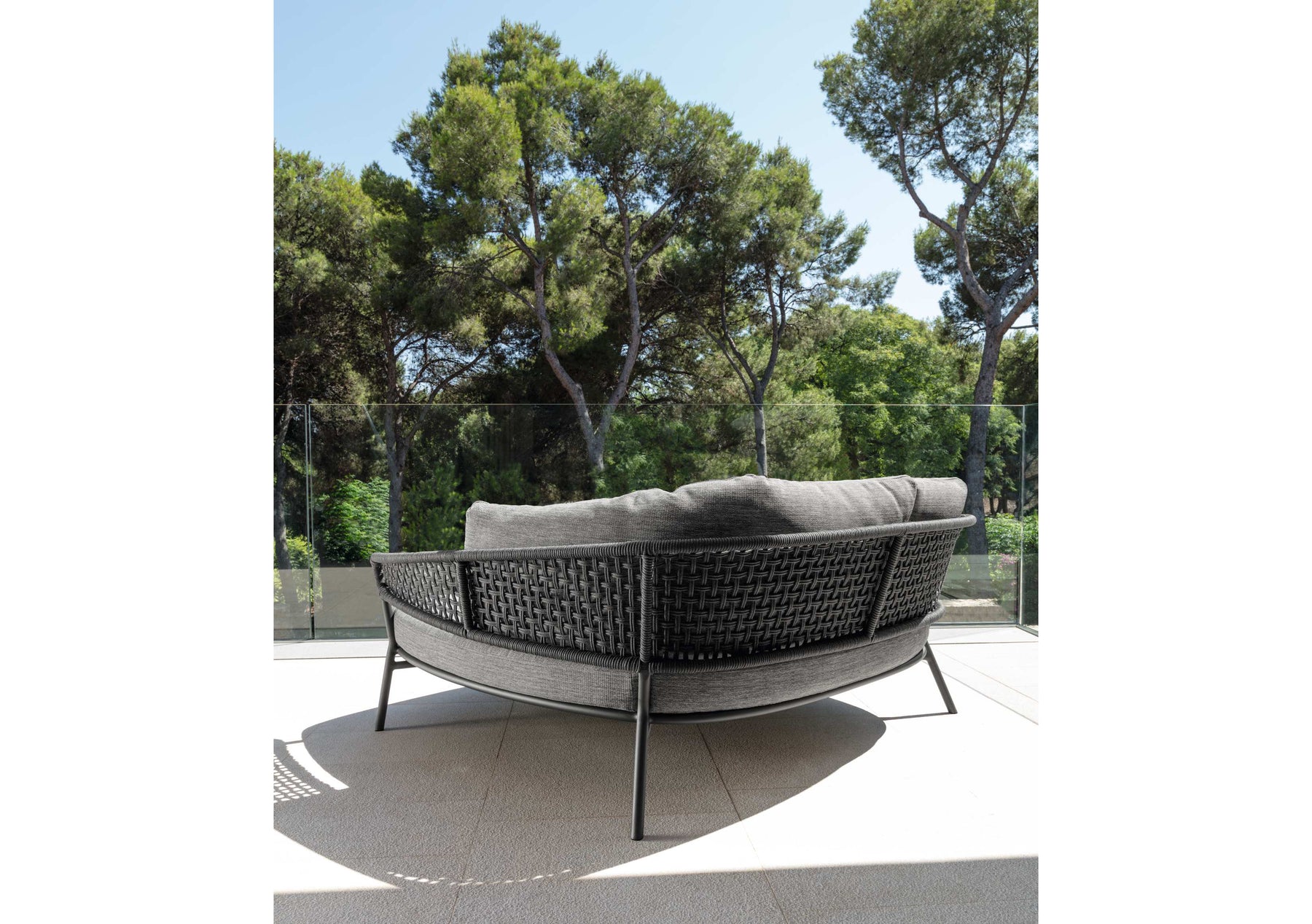Moon//Alu Daybed