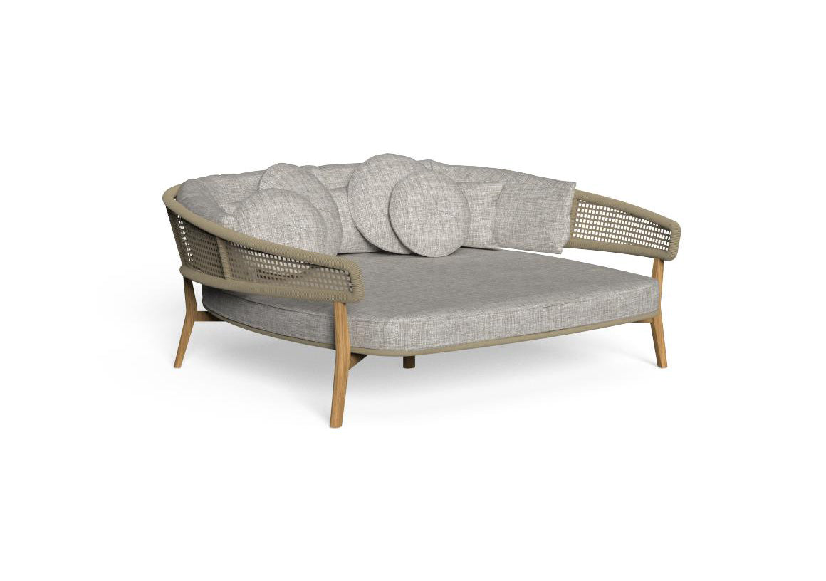 Finish - Teak Frame Melange Gray Cushions