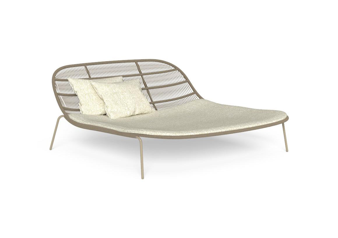 Finish - Dove Frame Mambo Sand Cushion