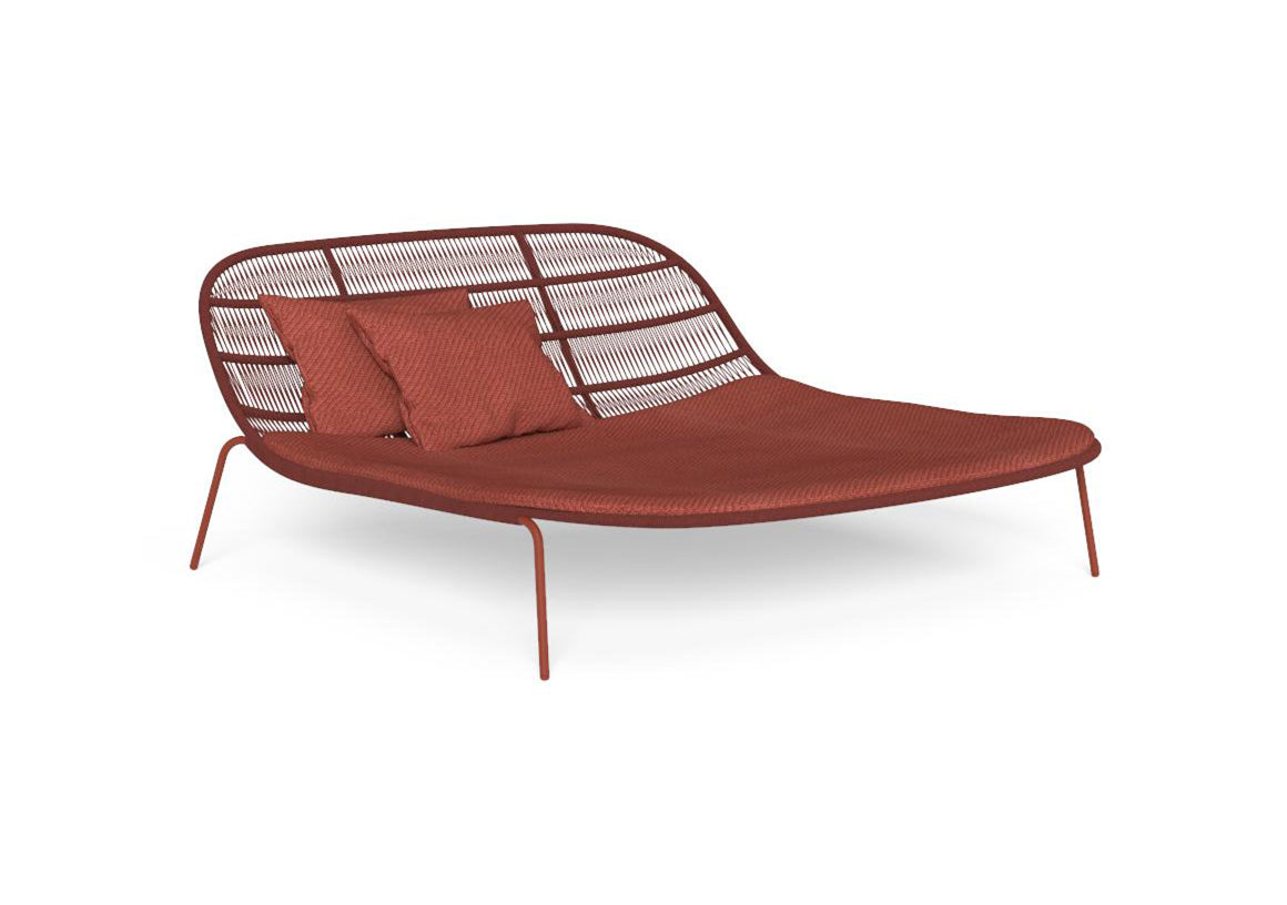 Finish - Red Frame Twill Rust Cushion