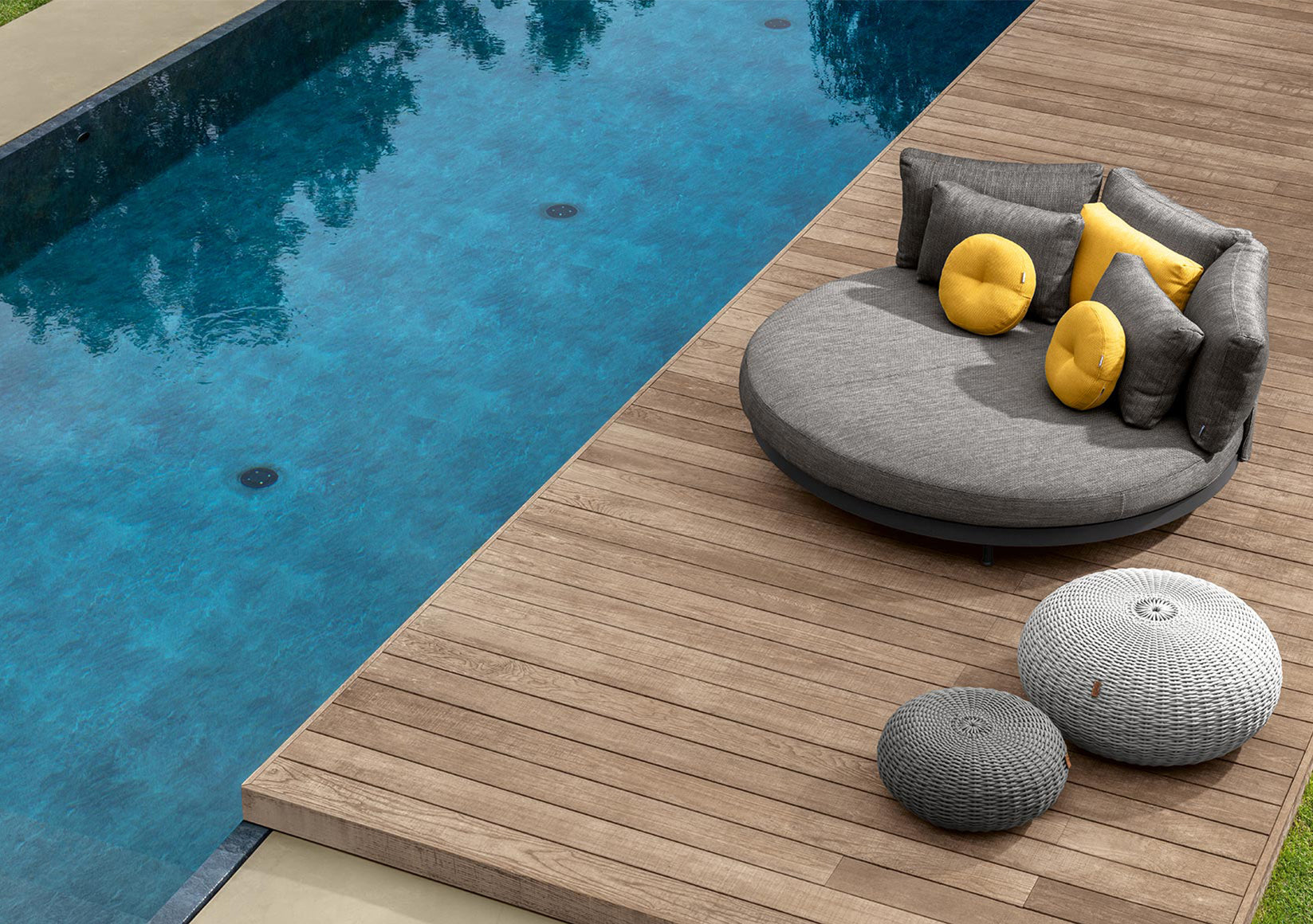 Slam Daybed