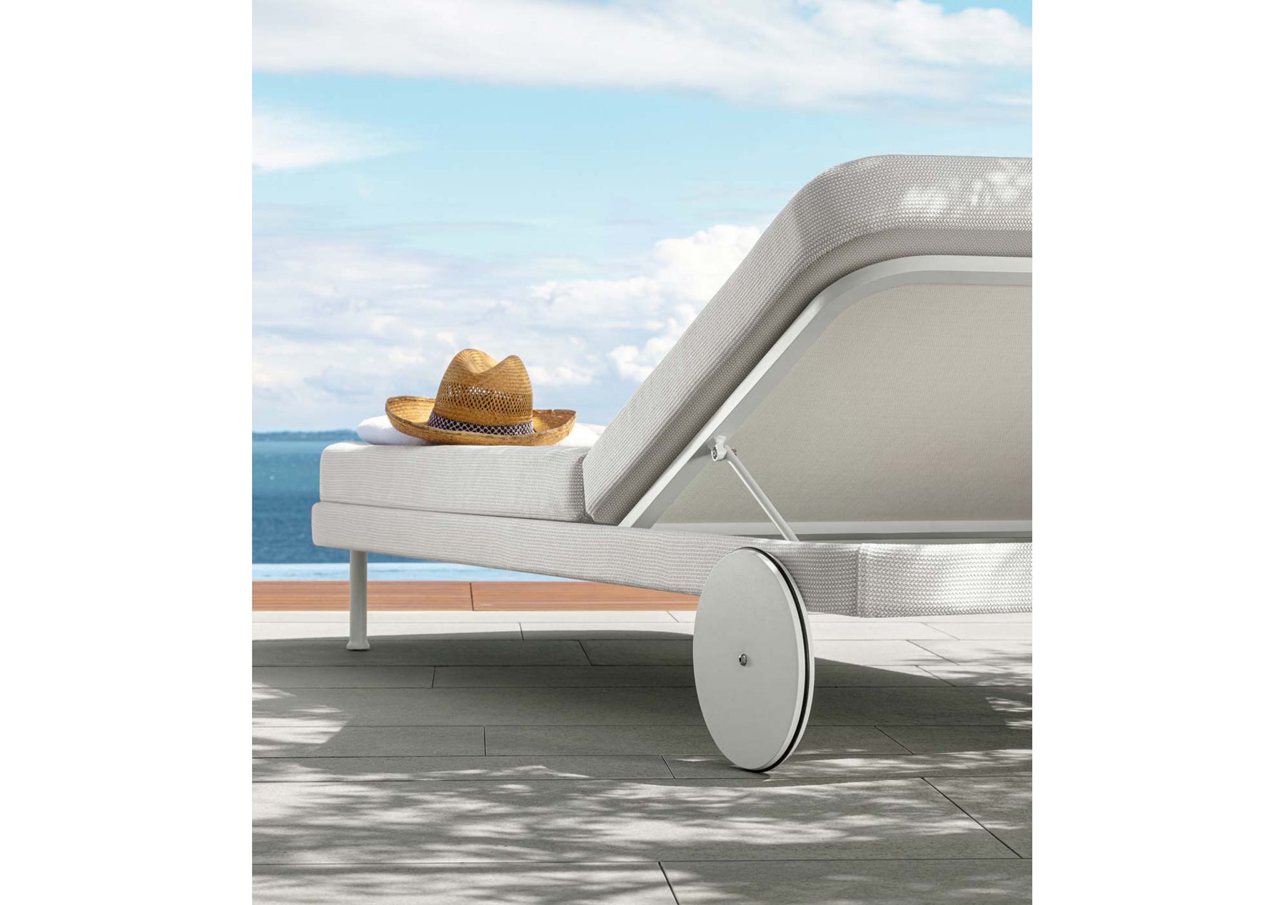 Slam Sunbed