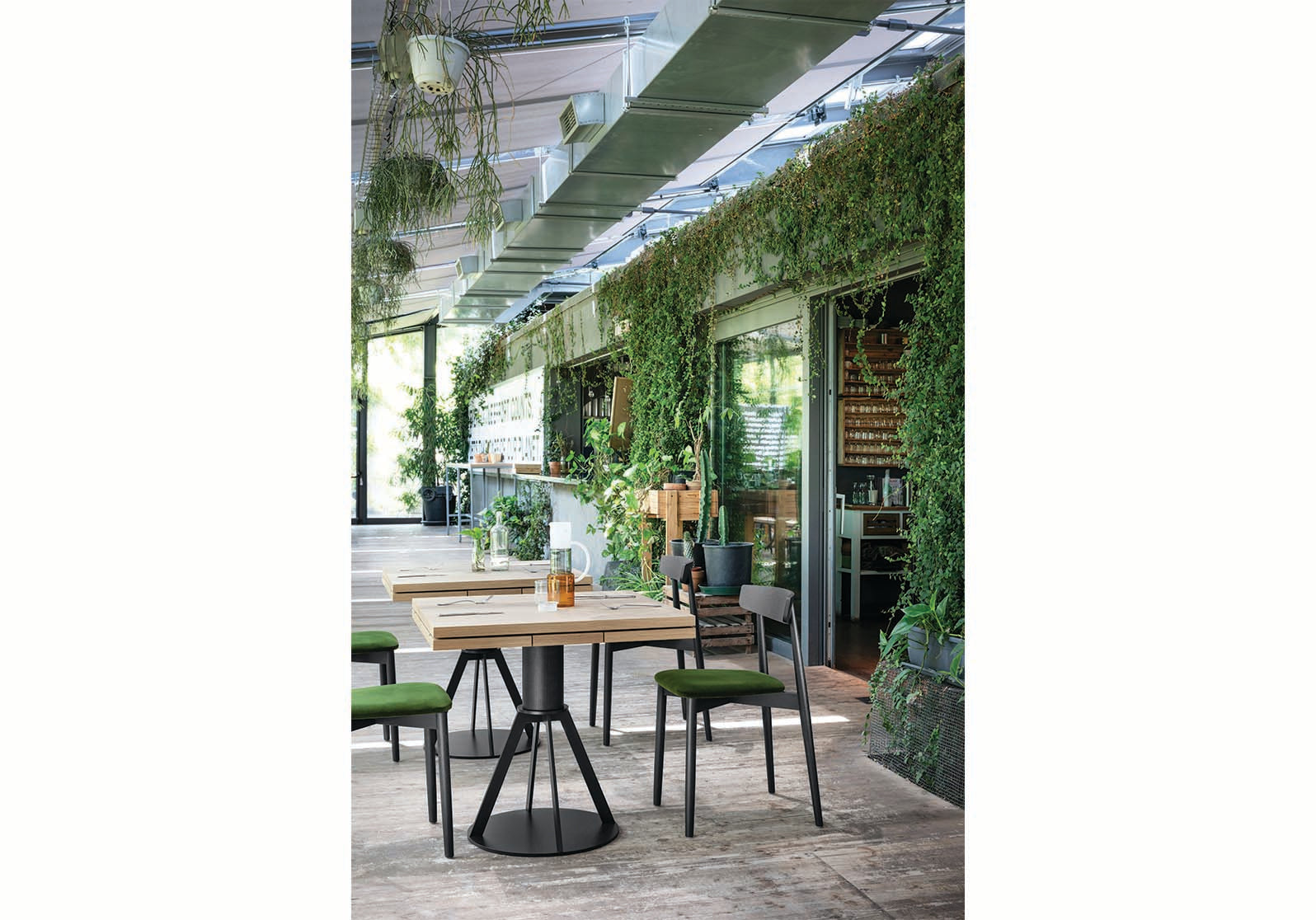 Geronimo Extendable Dining Table