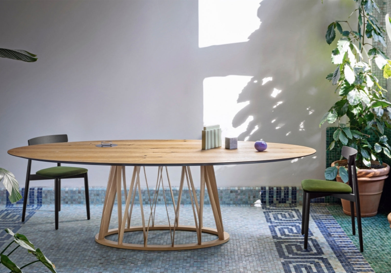 Acco Dining Table