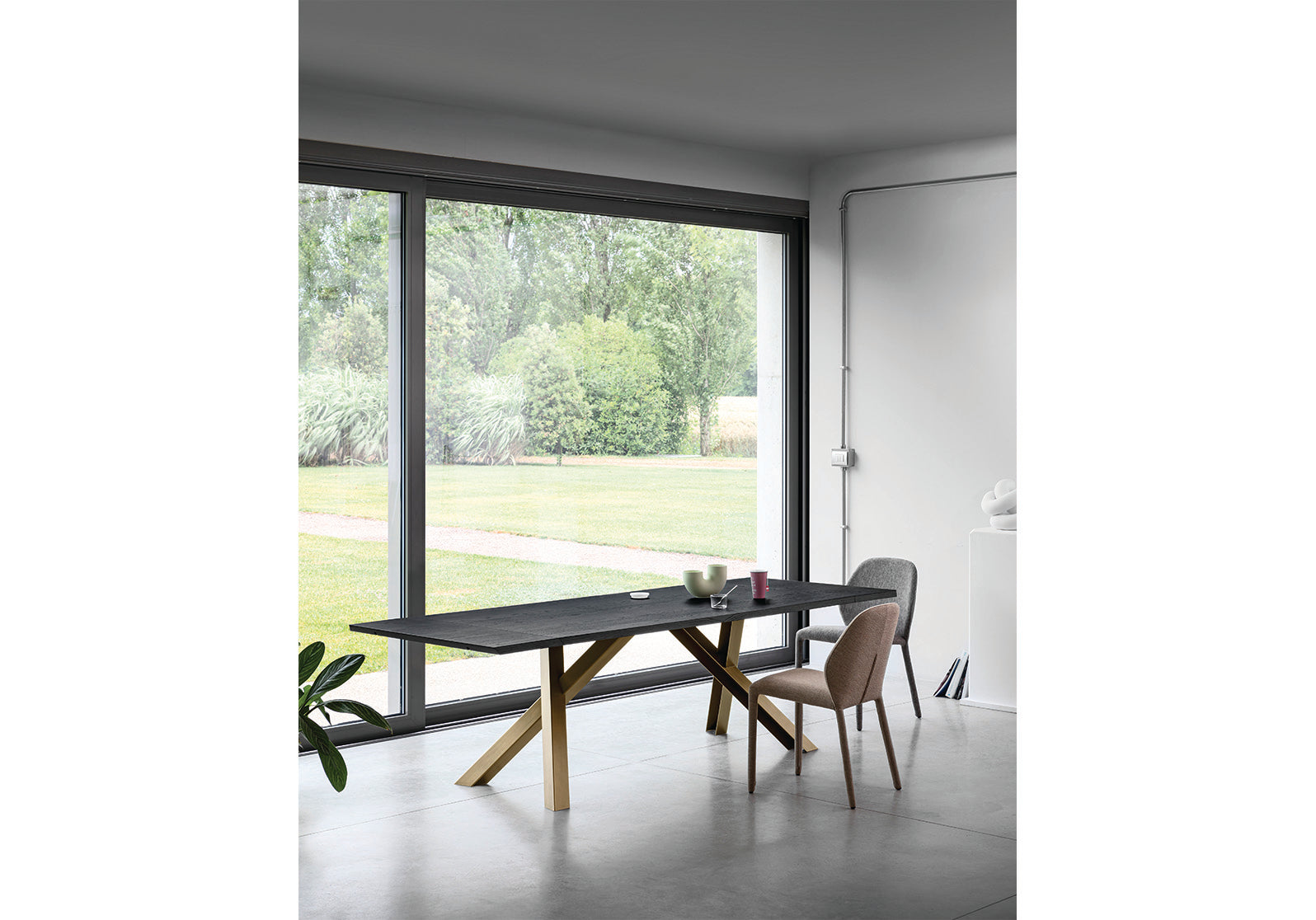 Gustave Plus Extendable Dining Table