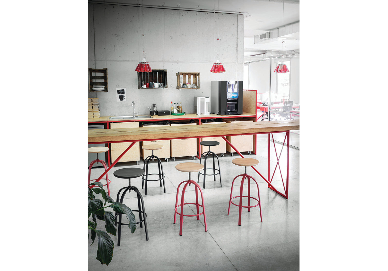 Ferrovitos Stool