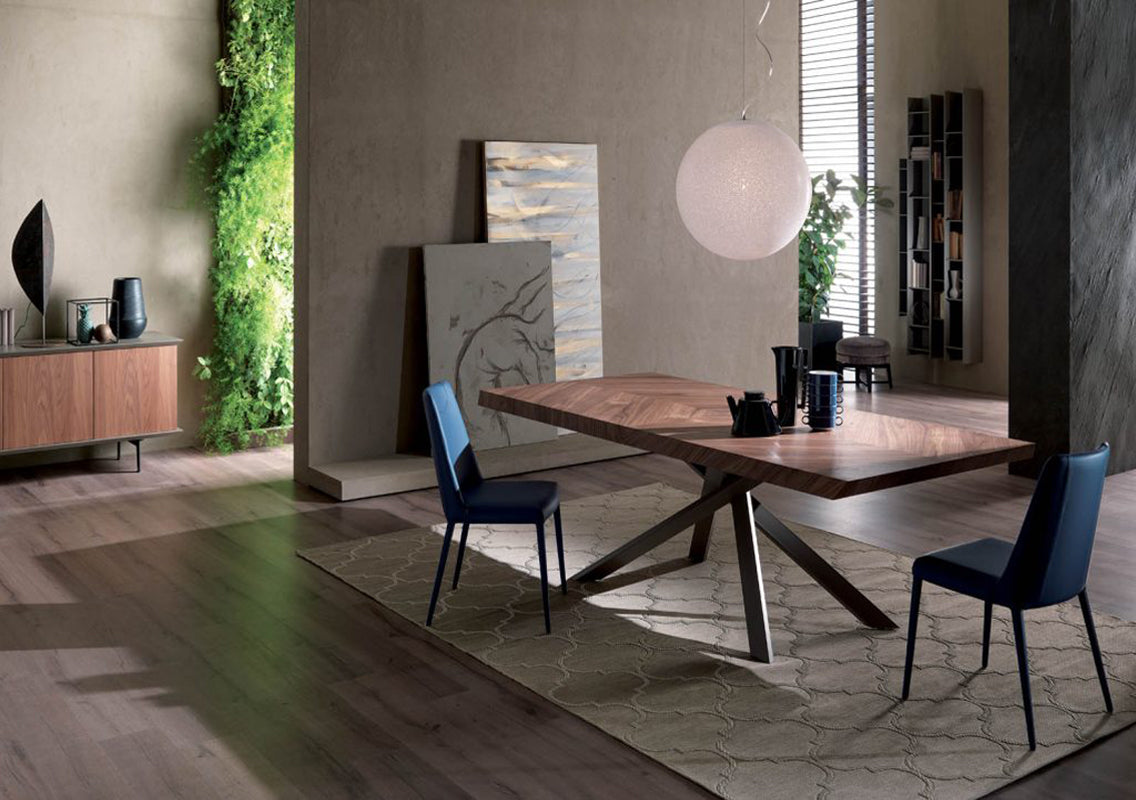 4X4 Fixed Dining Table