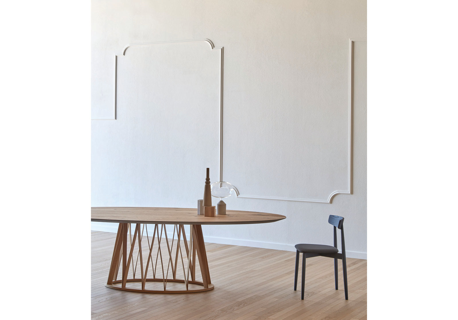 Acco Dining Table