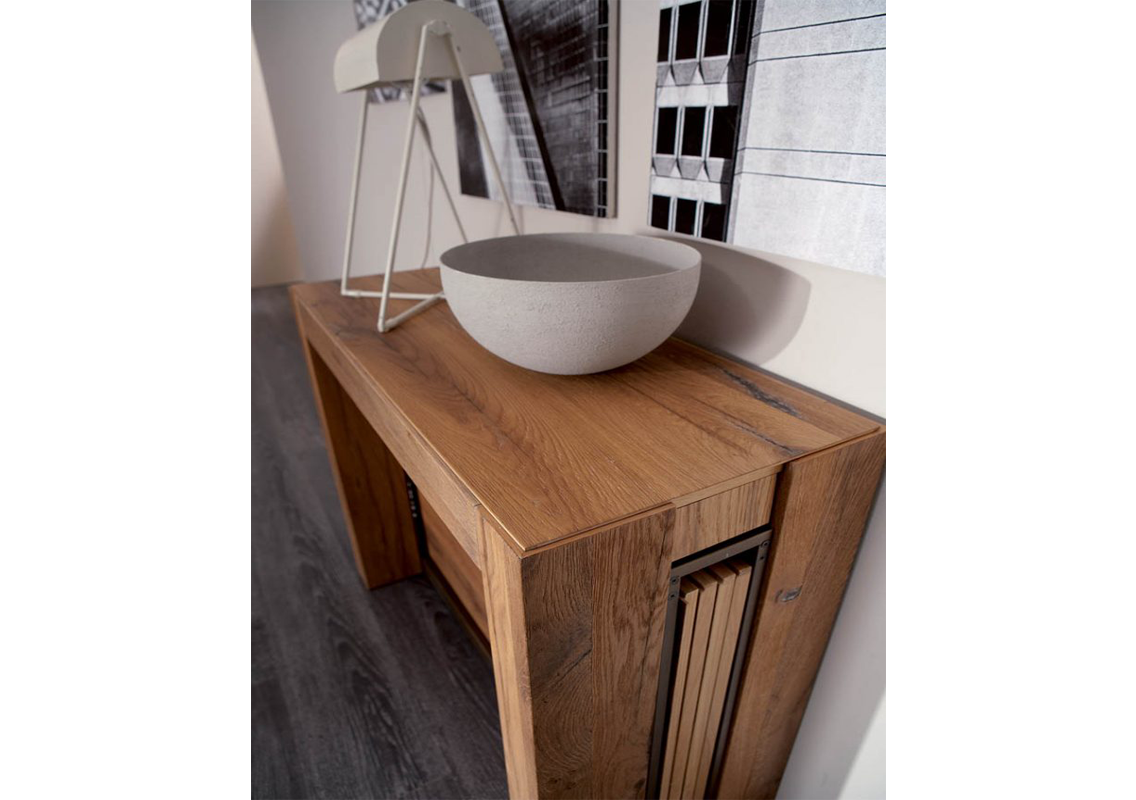 A4 Extendable Console