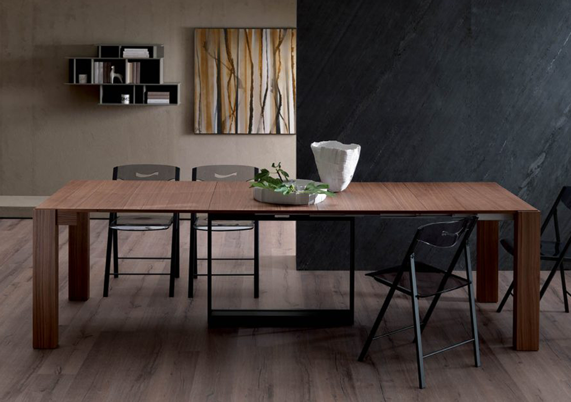 A4 Extendable Console