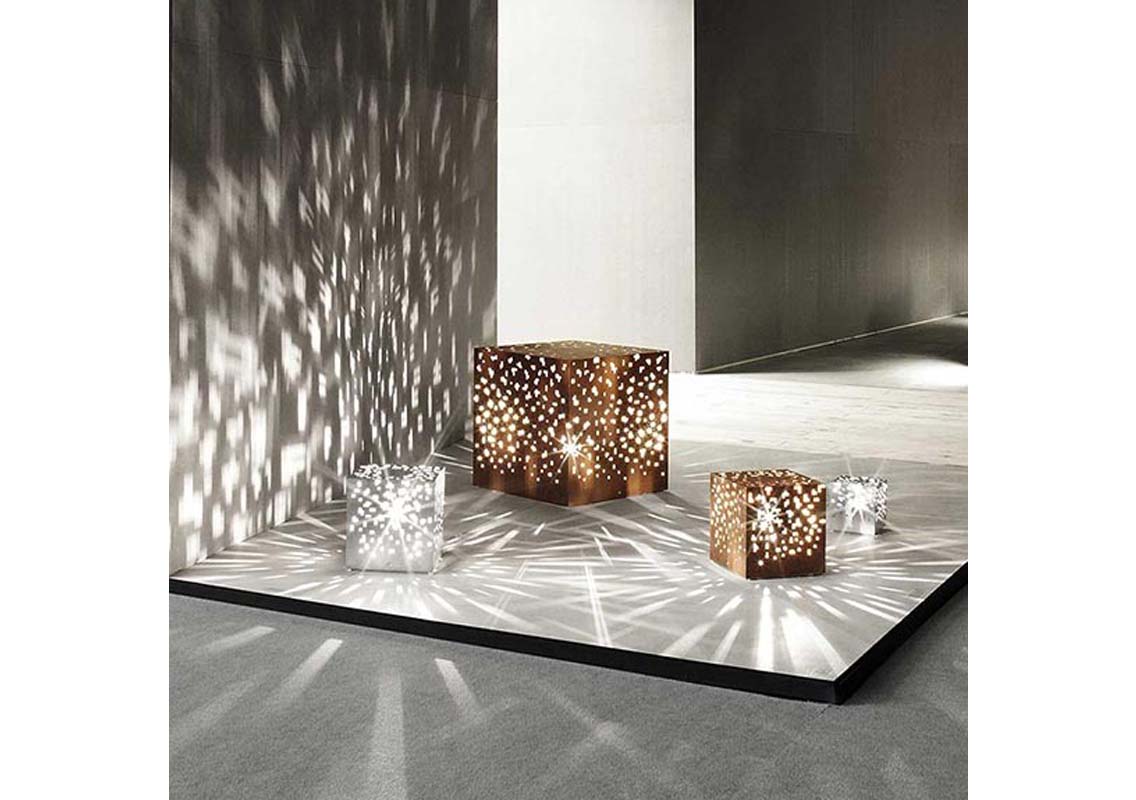 Ams 12 Outdoor Floor Lamp