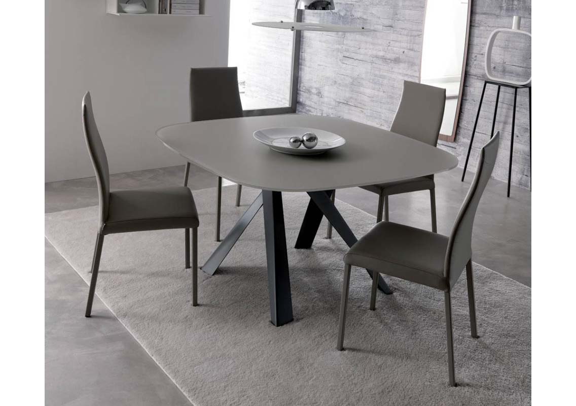 Bombo Fixed Dining Table
