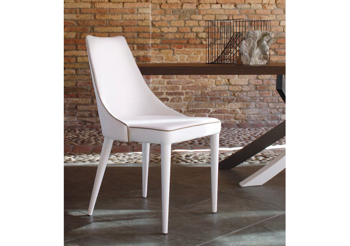 Clara Chair In White Premium Eco Leather (Quick Ship)