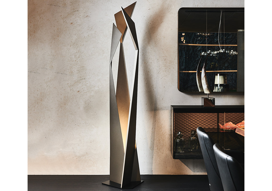 Thriller Floor Lamp
