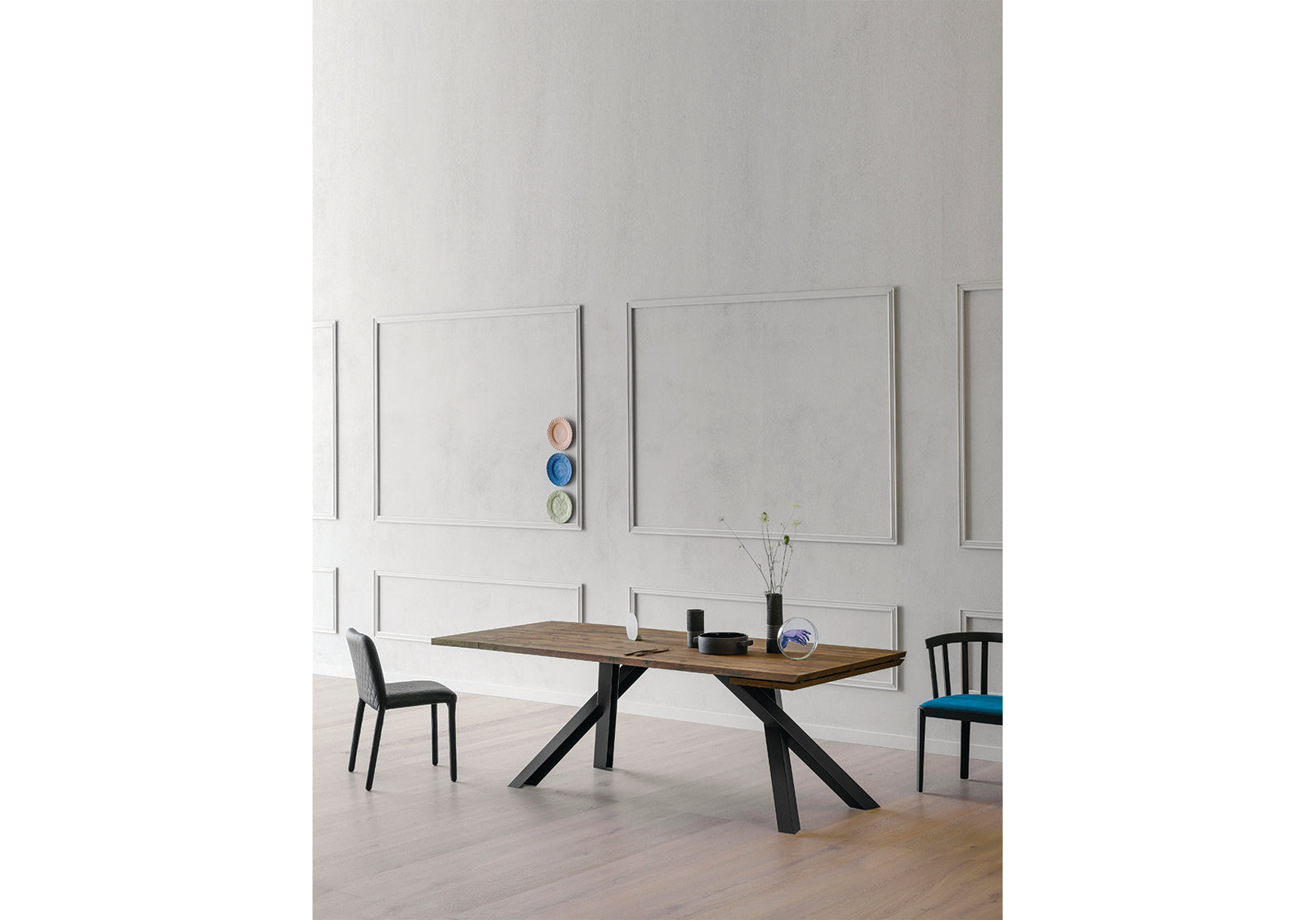 Gustave Plus Extendable Dining Table