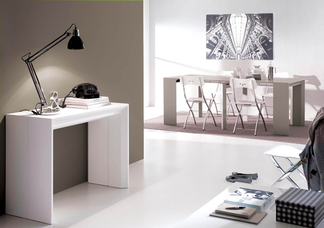 Golia Extendable Console