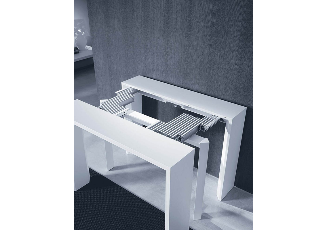 Golia Extendable Console