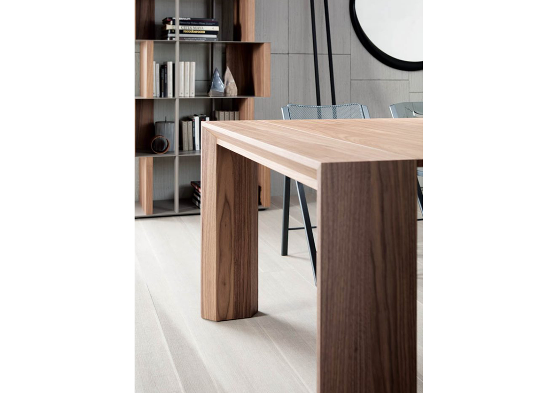 Golia Extendable Console