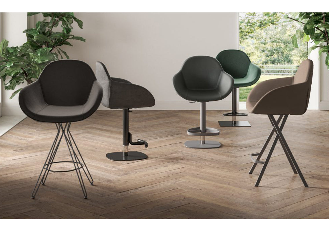 Hugo Bar Stool