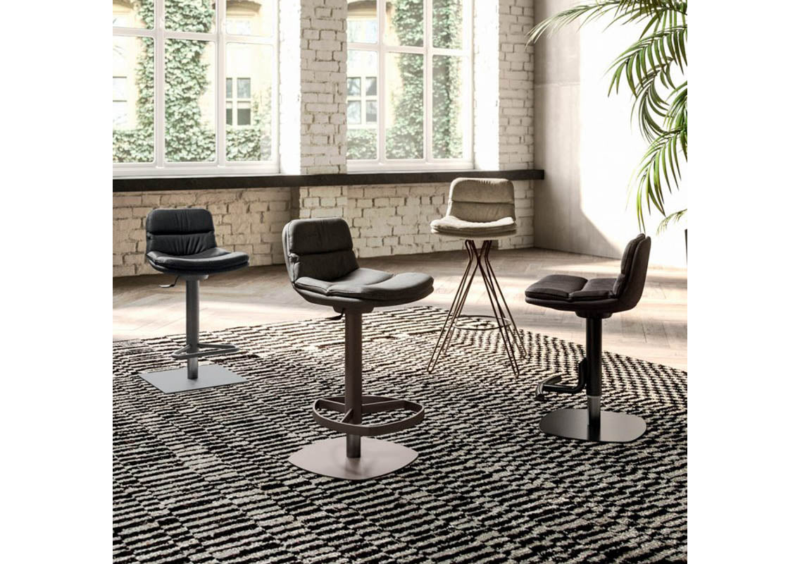 Morfeo Adjustable Height Bar Stool