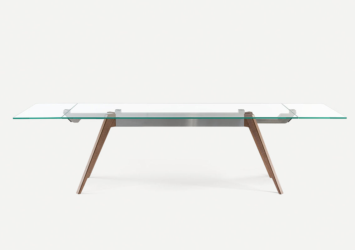 Delta Extendable Table