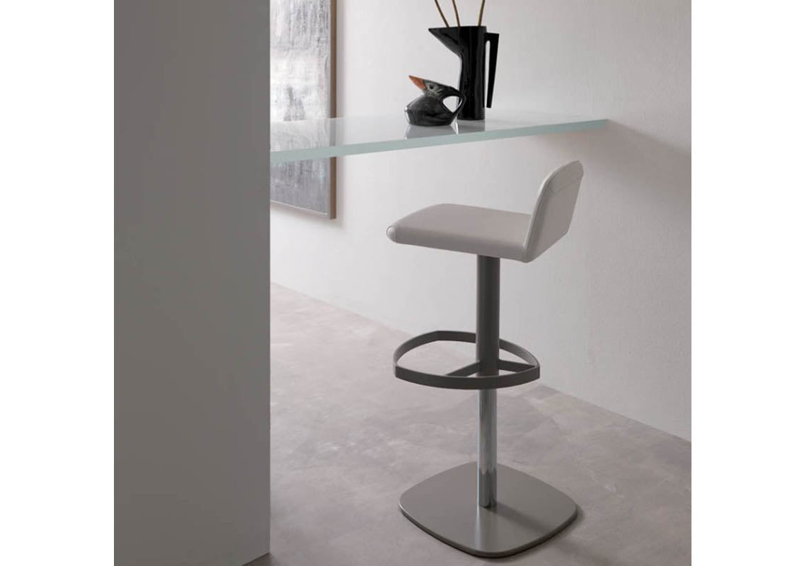 Simple Adjustable Height Bar Stool