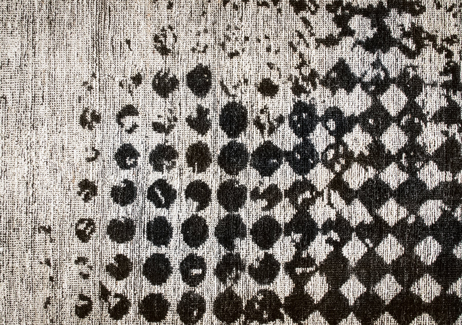 Scarlet Pois (Floor Model)