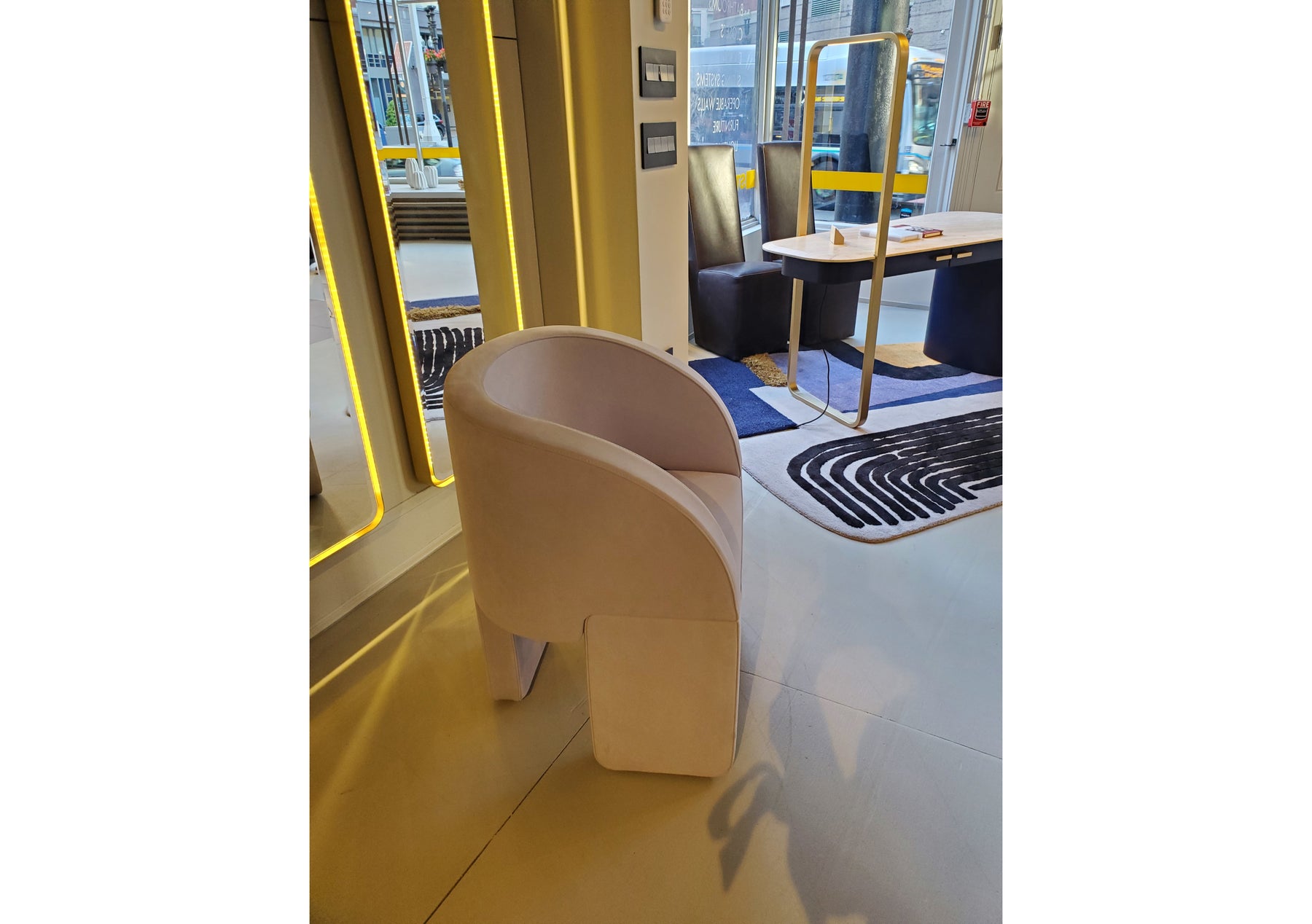 Lazybones on Wheels (Floor Model)