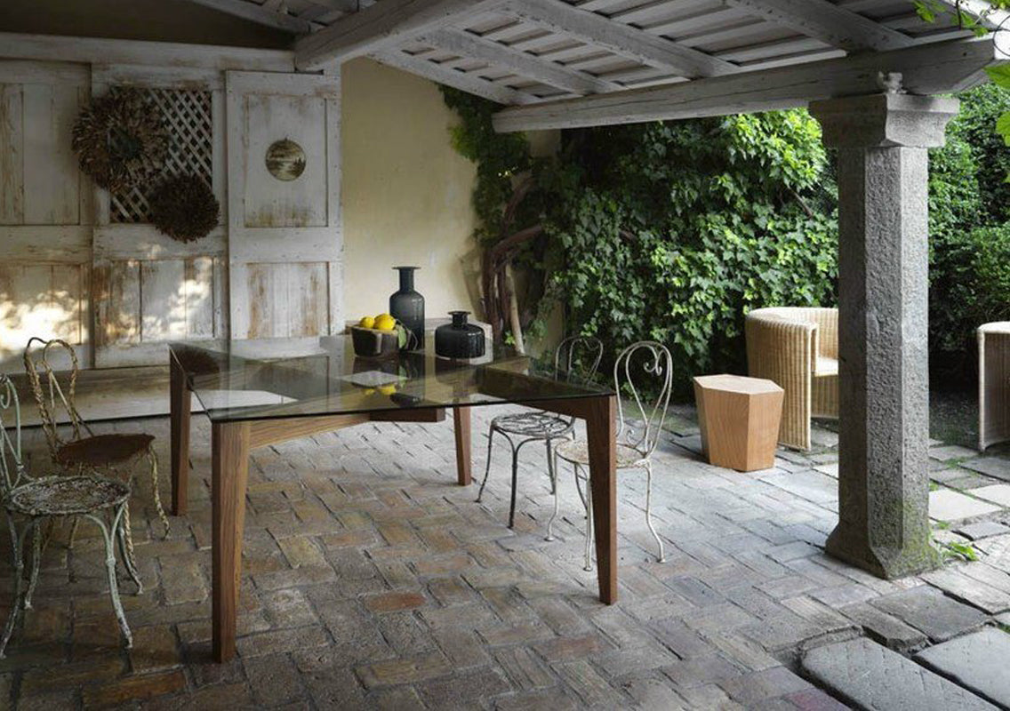 AUTOREGGENTE Square Dining Table