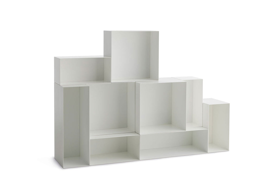 Alma on the Ground Bookcase (Alma A Terra)