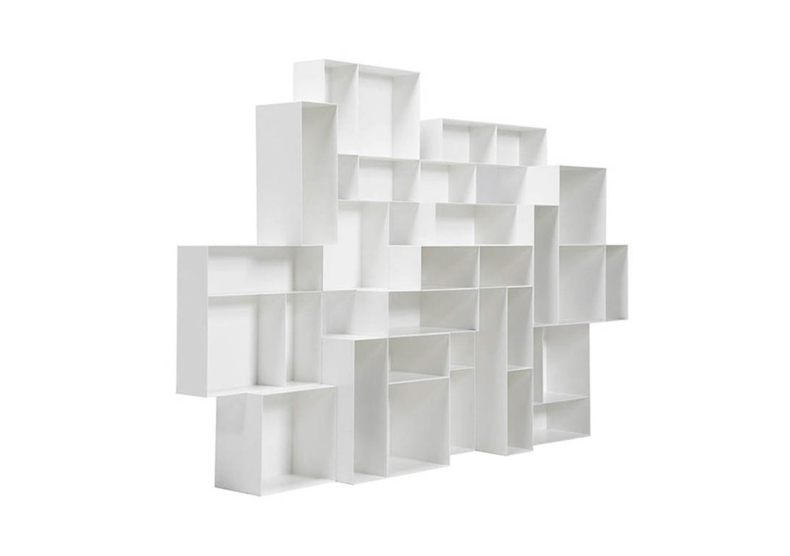 Alma on the Ground Bookcase (Alma A Terra)