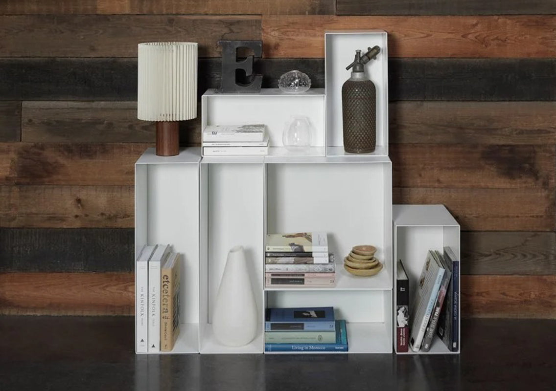 Alma on the Ground Bookcase (Alma A Terra)