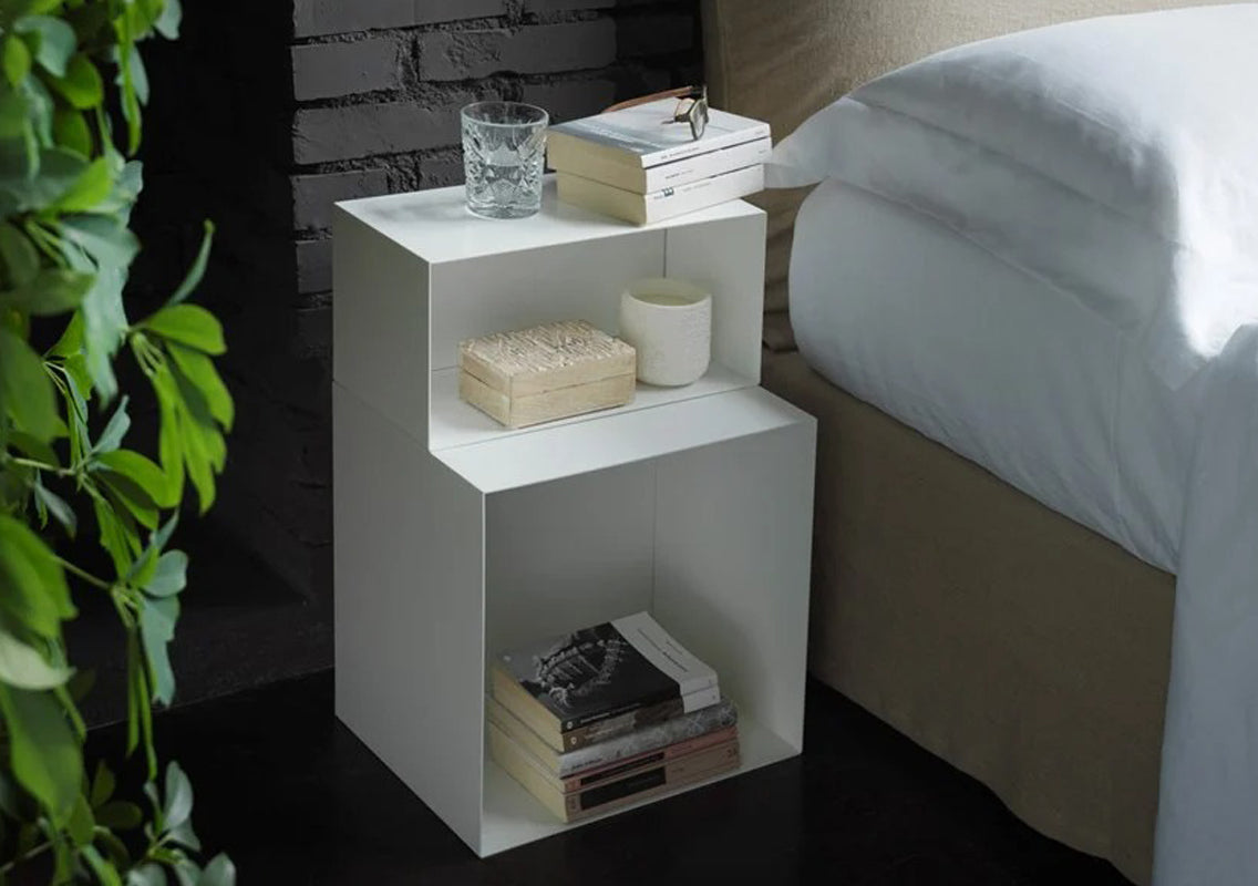 Alma on the Ground Bookcase (Alma A Terra)
