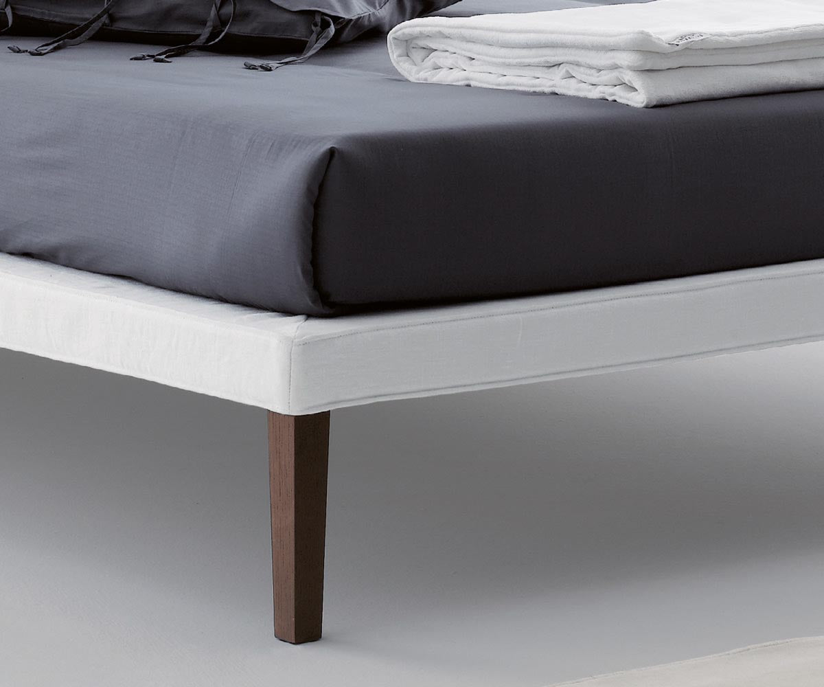 Sommier Ebridi Wood Bed. Removable Cover.