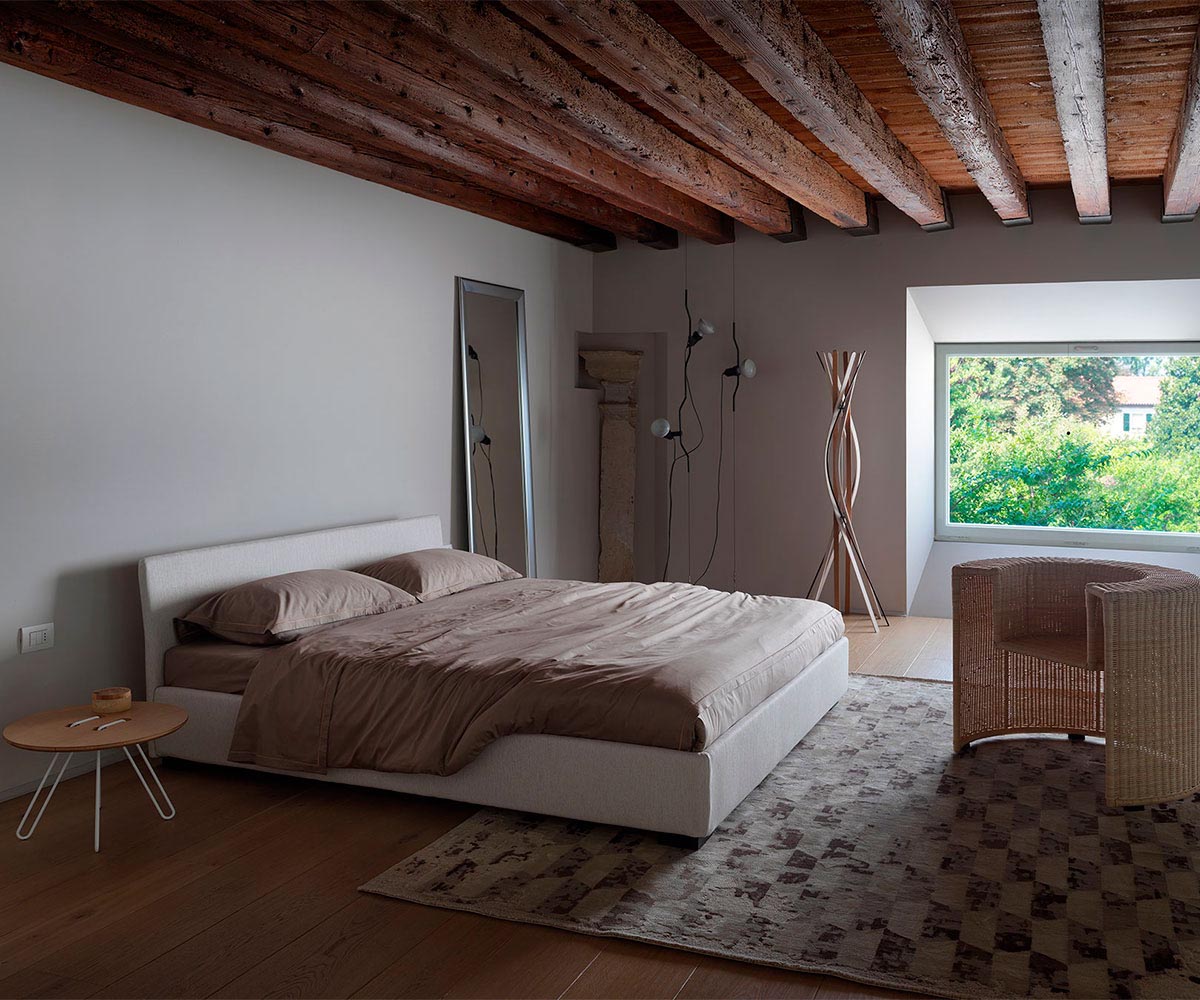 Figi  Bed. Removable Cover.