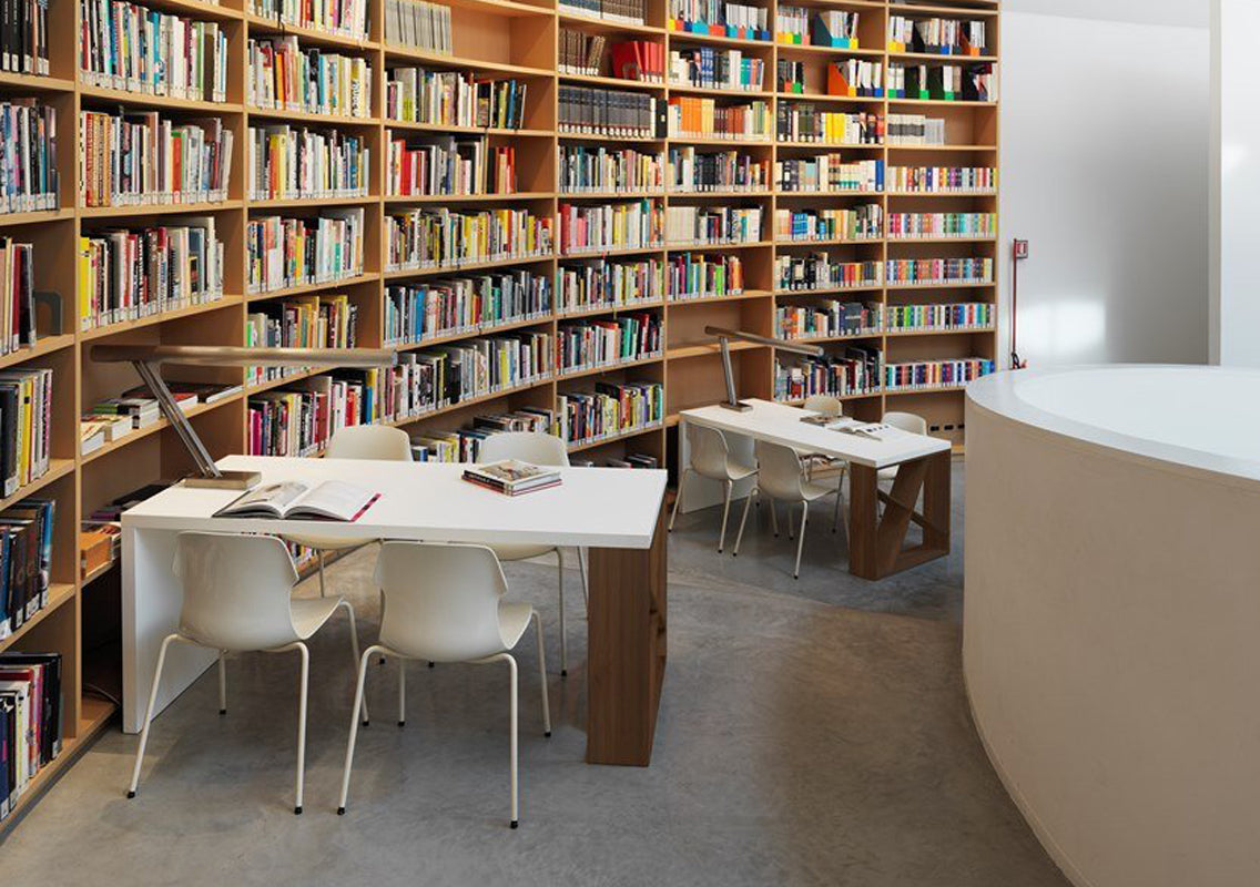 J - Table / Writing Desk