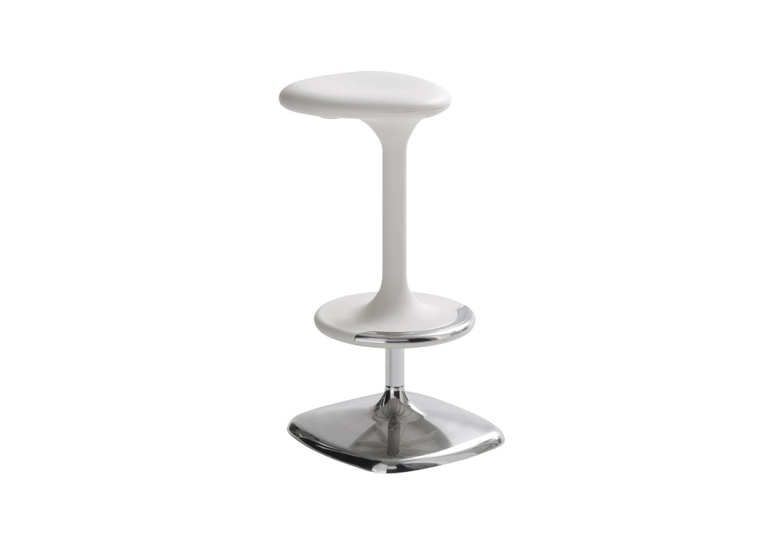 Kant Lift Adjustable Height Outdoor Stool