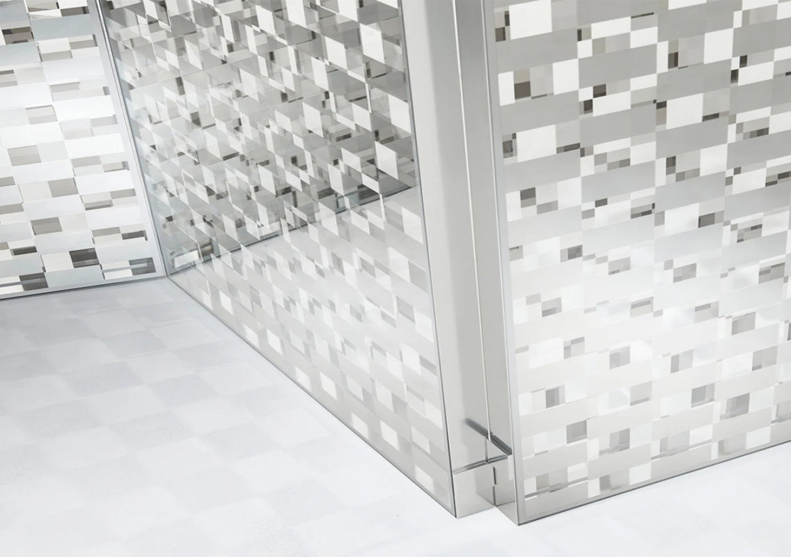 Fragment Checked 3-Panel Glass Screen