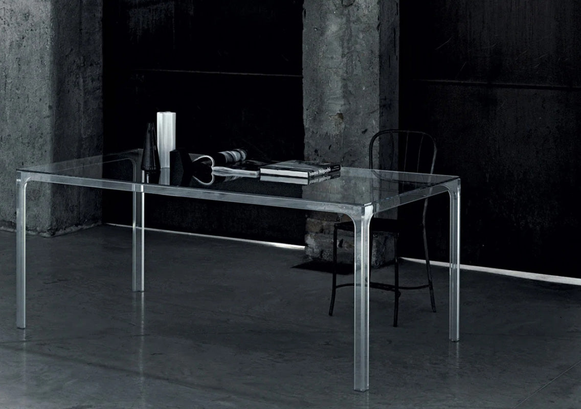 Oscar Dining Table